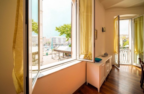 Savona Apartment | [Luxury Savona] Cruises 1 min Free WiFi A/C