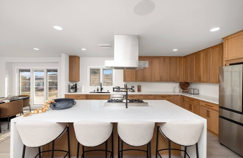 View Park-Windsor Hills House | Luxury 4BR/4BA Contemporary Home in View Park–Windsor Hills