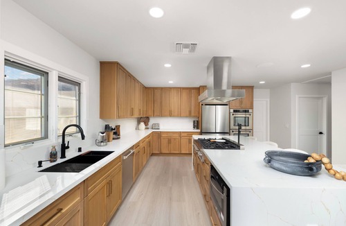View Park-Windsor Hills House | Luxury 4BR/4BA Contemporary Home in View Park–Windsor Hills