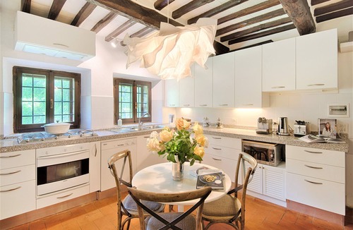 Castellina in Chianti Villa | Luxury Villa in Chianti with Winery up to 4 Guests