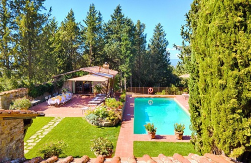 Castellina in Chianti Villa | Luxury Villa in Chianti with Winery up to 4 Guests