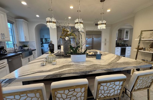 Quail Hill House | Luxury Villa!Unbeatable location, near freeways, shops