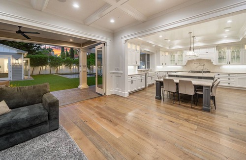 Studio City Villa | Luxury Woodbridge Villa! excellent location!!pool - large backyard!