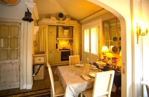 Riano Apartment | M a i s o n - H e x a g o n Neoclassical Style