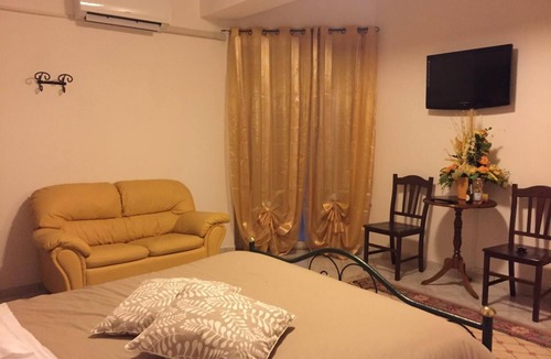 Magliano deʼ Marsi House | M'ami Bed and Breakfast