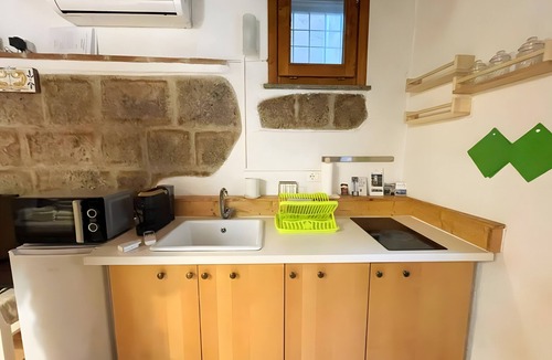 Sutri Apartment | 'Mad House Sutri' Apartment with Wi-Fi and Air Conditioning