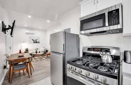 Pico-Union Apartment | Magnolia Apt Near Dwtn LA + Gated Parking