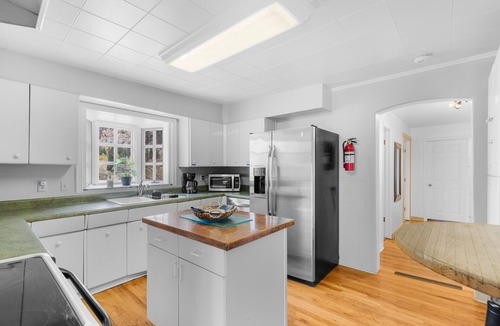 Ouray Condo | Main Level Haven | Steps from the Hot springs | Sleeps 9