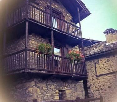 Perloz House | Maison Perruchon