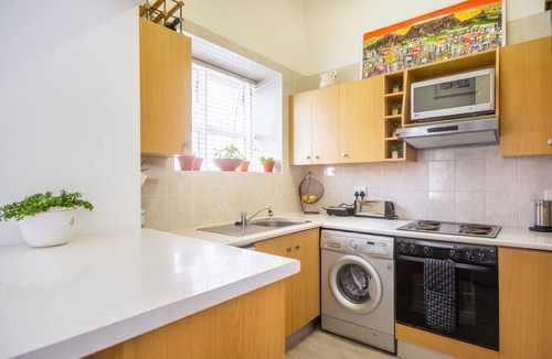 Kalk Bay Apartment | Mallom at Dalebrook tidal pool