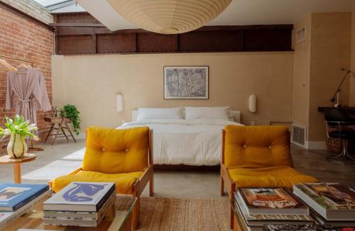 West Hollywood Bed & Breakfast | Mane & Saddle Loft
