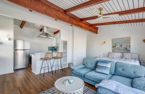 East Manhattan Beach Apartment | Manhattan Beach Finest Studio | 1.8Miles To Beach