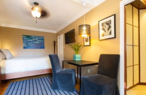 Mar Vista House | Mar Vista Suite of Private Entry,Patio & Spa Bath