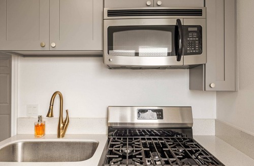 Ontario Cottage | @Marbella Lane - Serene Haven Retreat