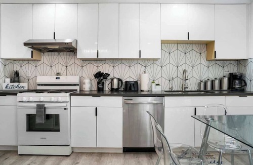 West Covina House | Marbella Lane - Your Cozy Haven 2BR Retreat