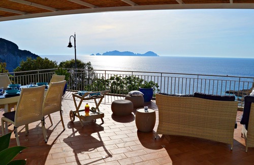 Le Forna Apartment | Maridea Ponza, CIRCE Three-room apartment, 2 bathrooms and private terrace
