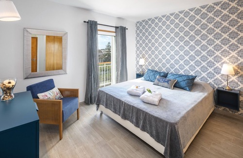 Meia Praia Apartment | Marina Bérrio - T1 Luxuriously Renovated in 2018, on Marina de Lagos