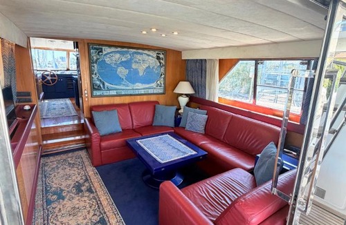 Lido degli Estensi Boat Rental | Marina Estensi Floating Resort - Classic Yacht