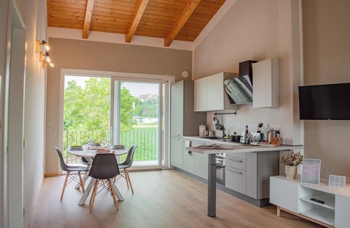 Roreto Apartment | [martinèt] Raffinatezza e Panorama con Terrazza 30m Vista Langhe