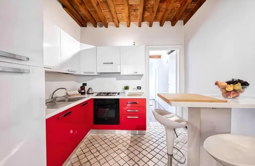 Ferrara Historic Centre Apartment | Medieval Suite in Piazza Trento-Trieste Ferrara