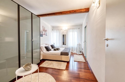Ferrara Historic Centre Apartment | Medieval Suite in Piazza Trento-Trieste Ferrara