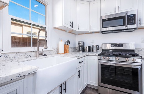 View Park-Windsor Hills House | MILLION DOLLAR MAIN/GUEST HOUSE TO EXPERIENCE LA CLOSE TO SOFI WORLD CUP