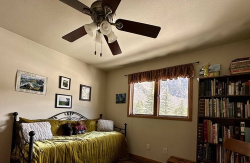 Vail - Beaver Creek House | Minturn Home - Easy access to Vail and Beaver Creek 4 bedrooms & ample parking