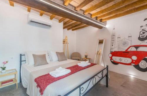 Old Town Apartment | Modena's Graffiti House in the Heart of MoVida