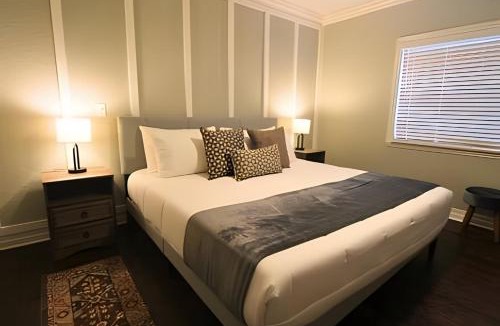 Reunion Villa | Modern 3BD Retreat | 10 Guests | Near Disney