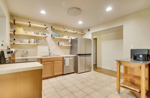Jewell Heights - Hoffman Heights House | Modern 3BR Retreat Close to Anschutz & Denver Airport