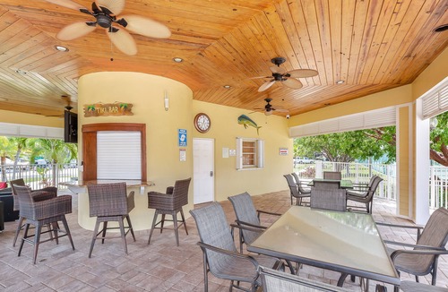 Islamorada Condo | Modern condo w/ shared pool and tennis, on-site beach, & prime boating location!