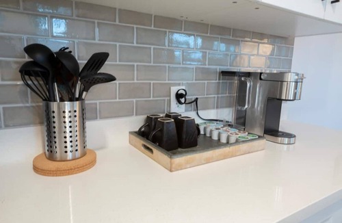 Los Angeles House | Modern Home close to SoFi Stadium, LAX & Beaches