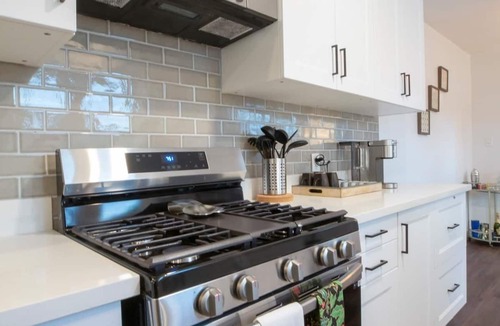 Los Angeles House | Modern Home close to SoFi Stadium, LAX & Beaches