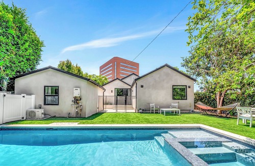 Beverly Grove Villa | MODERN HOUSE IN BEST LOCATION