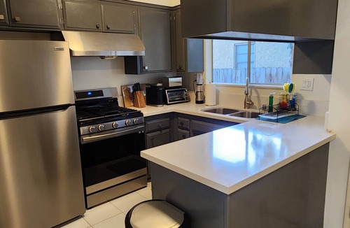 Inglewood Apartment | Modern Inglewood Townhouse Near Sofi & LAX