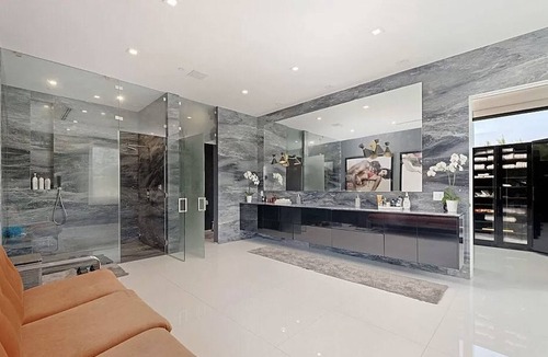 Beverly Hills Villa | Modern Mansion In Beverly Hills Flats