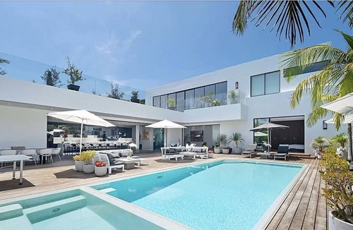Beverly Hills Villa | Modern Mansion In Beverly Hills Flats