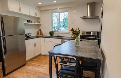Boyle Heights Apartment | Modern Townhomes Minutes from Downtown LA