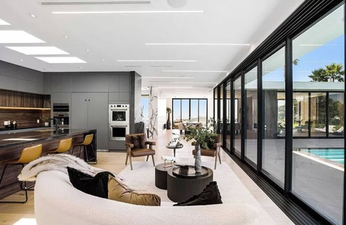 Nichols Canyon Villa | Monarch Modern - A Luxurious & Elegant Estate In The Heart Of Hollywood Hills