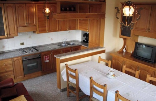 Montefalco Bed & Breakfast | Montefalco Guest House - Red Room