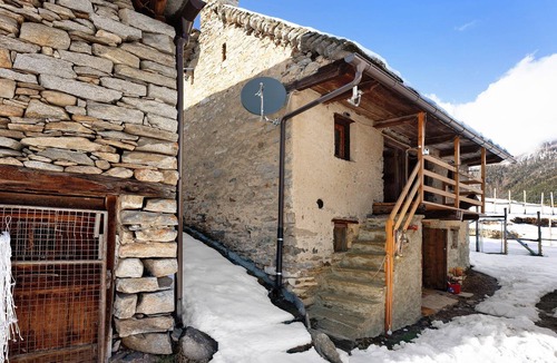 Agro Ski Chalet | Mountain Chalet 'Tomidicarta' with Library and Panoramic Views