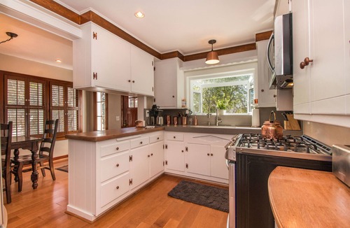 San Antonio Heights House | Mt. Baldy Cottage on Bear Creek in the Secluded Village of Mt. Baldy