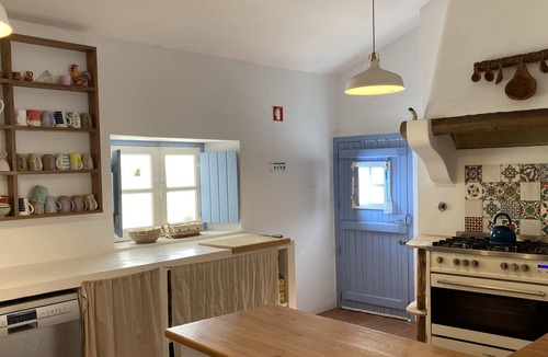 Evora Cottage | My Hill