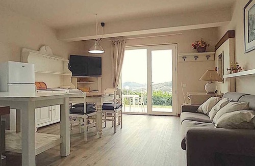 Vitolini Apartment | NEAR FLORENCE APARTMENT IN VILLA WITH GARDEN AND PRIVATE SWIMMING POOL