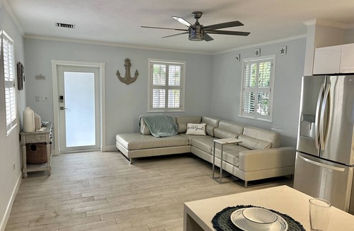 Tavernier House | New 2/1 Remodeled Cozy Home in Tavernier Key