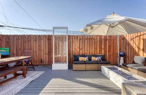 Belmont Shore Apartment | New Belmont Shore Retreat with free Parking Walk to Beaches