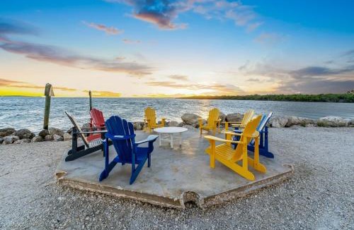 Key Largo Apartment | New! Key Largo Costal Villa 2 Kings Masters, Marina, Pool & Pickleball