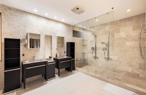 Hollywood Hills West Villa | New Listing!$4M Hollywood Hills Villa|Private Pool