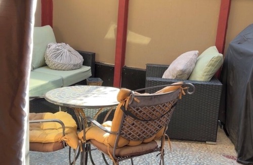 West Carson Condo | NEW LISTING! Charming Villa * FREE PARKING*