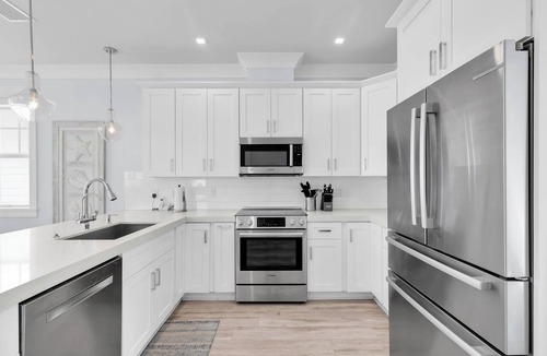Upper Matecumbe Key House | NEW LISTING! | Walkable Islamorada Townhome with Private Pool & Dockage